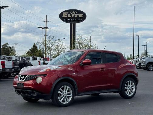 Cayenne Red Metallic 2013 Nissan Juke SL