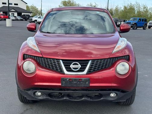 Cayenne Red Metallic 2013 Nissan Juke SL