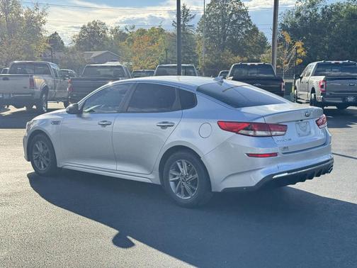 2020 Kia Optima LX