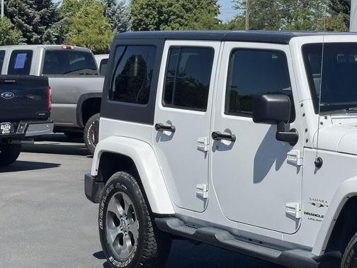 2018 Jeep Wrangler JK Unlimited Sahara