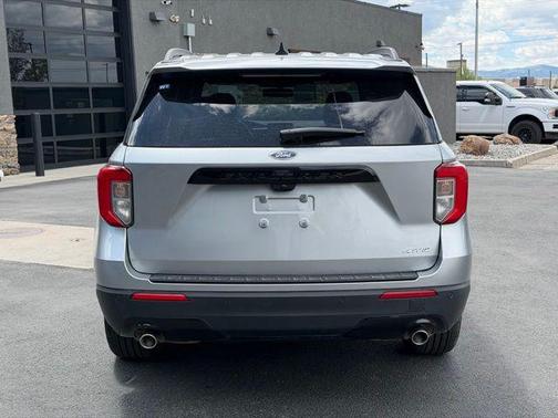 Iconic Silver Metallic 2023 Ford Explorer ST-Line