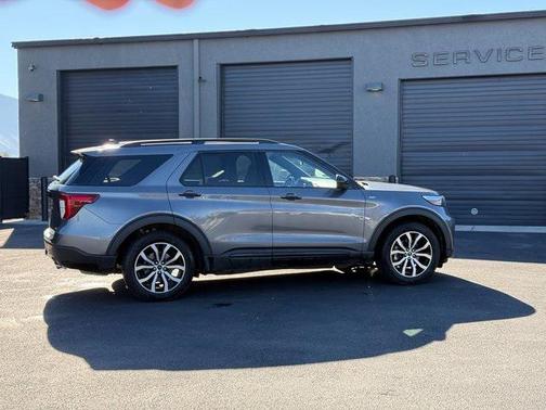 2022 Ford Explorer ST-Line