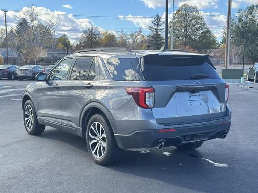 2022 Ford Explorer ST-Line
