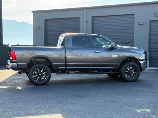 2018 RAM 2500 Big Horn Crew Cab 4x4 6'4' Box