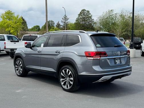 Platinum Gray Metallic 2019 Volkswagen Atlas 3.6L SEL Premium