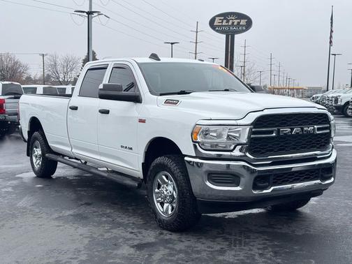 2019 RAM 2500 Tradesman Crew Cab 4x4 8' Box