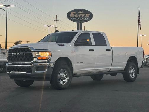 2019 RAM 2500 Tradesman Crew Cab 4x4 8' Box