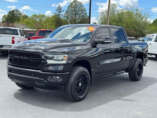 Diamond Black Crystal Pearlcoat 2020 RAM 1500 Rebel