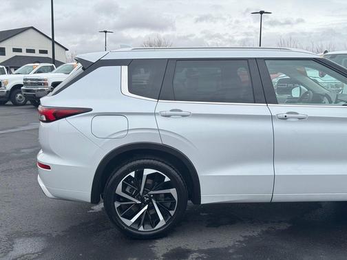 2023 Mitsubishi Outlander PHEV SEL