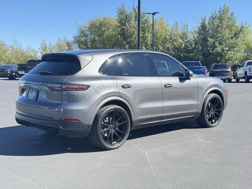 2020 Porsche Cayenne Cayenne