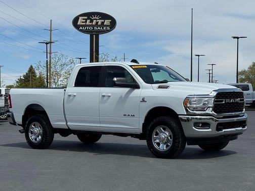 Bright White Clearcoat 2022 RAM 2500 Big Horn Crew Cab 4x4 6'4' Box