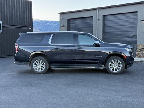 2023 Chevrolet Suburban Premier