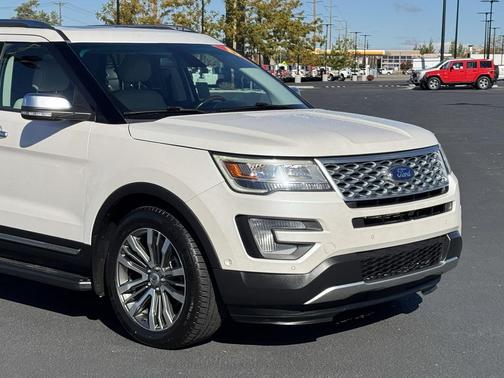 2017 Ford Explorer Platinum