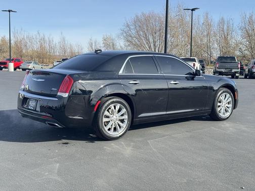 2018 Chrysler 300 Limited