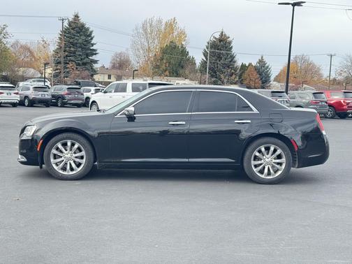 2018 Chrysler 300 Limited
