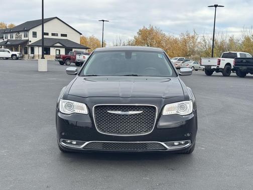 2018 Chrysler 300 Limited