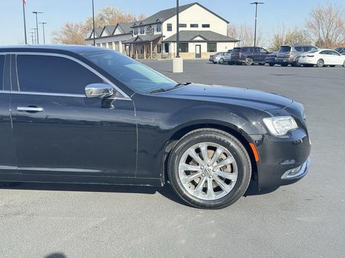 2018 Chrysler 300 Limited