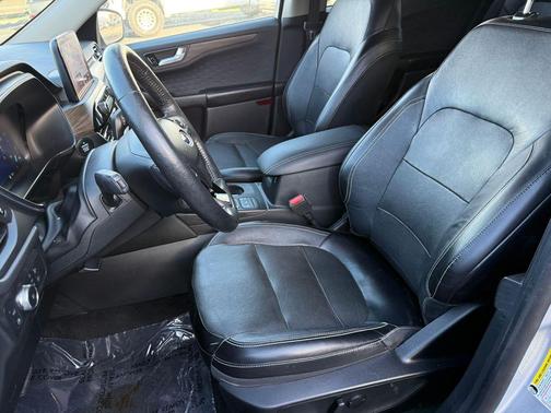 Ingot Silver Metallic 2020 Ford Escape Titanium