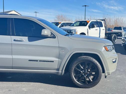2020 Jeep Grand Cherokee Altitude