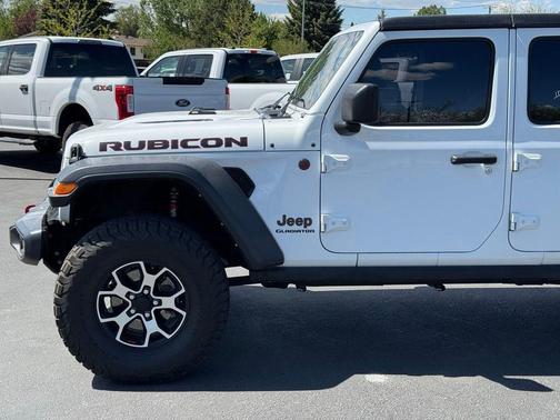 Bright White Clearcoat 2022 Jeep Gladiator Rubicon