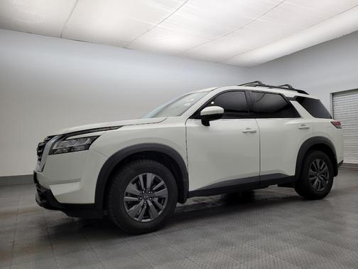 2022 Nissan Pathfinder SV 2WD