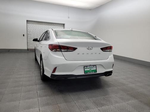 2018 Hyundai SONATA SE