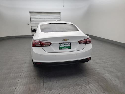 Summit White 2022 Chevrolet Malibu FWD LT