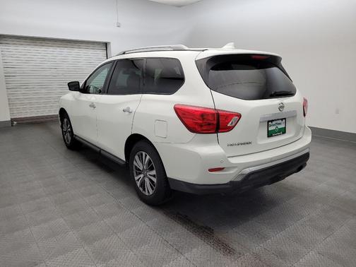 2019 Nissan Pathfinder S