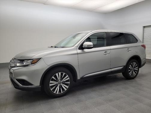 2019 Mitsubishi Outlander SE