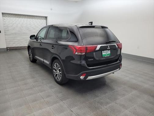 2017 Mitsubishi Outlander SE