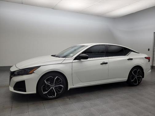2024 Nissan Altima SR FWD