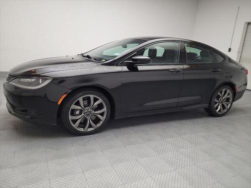 2016 Chrysler 200 S