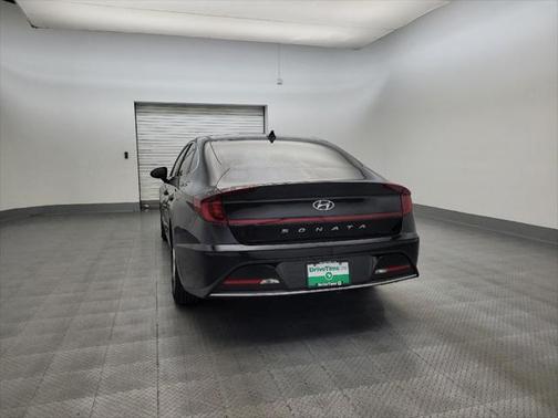 2022 Hyundai SONATA SE