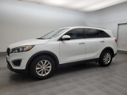 Snow White Pearl 2018 Kia Sorento LX