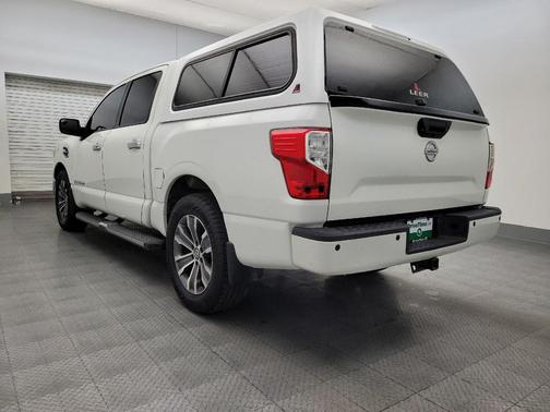 2017 Nissan Titan SL