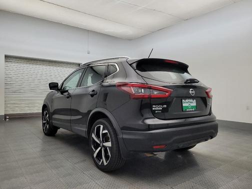 Magnetic Black Pearl 2021 Nissan Rogue Sport SL