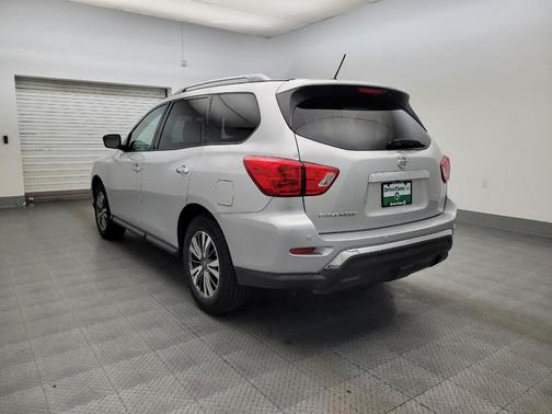 2018 Nissan Pathfinder SV