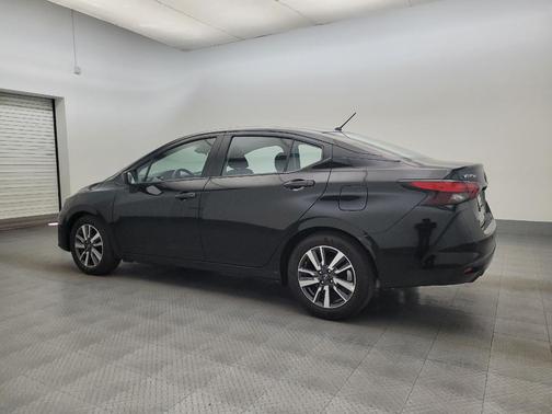 Super Black 2025 Nissan Versa 1.6 S