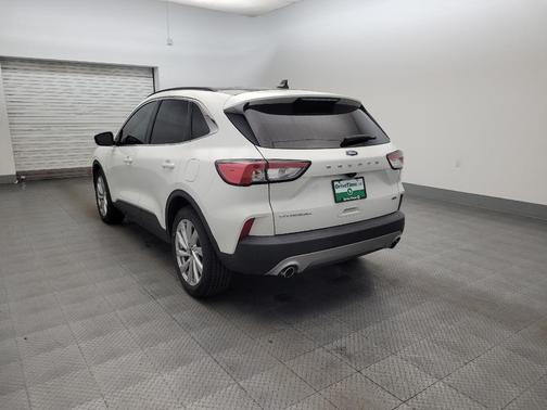 Star White Metallic Tri-Coat 2021 Ford Escape Titanium