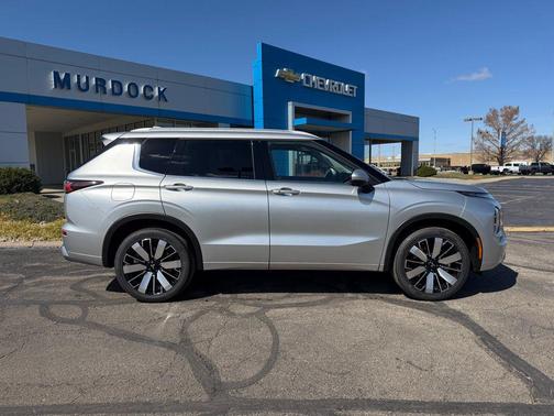 Alloy Silver Metallic 2026 Mitsubishi Outlander SEL 1.5T S-AWC