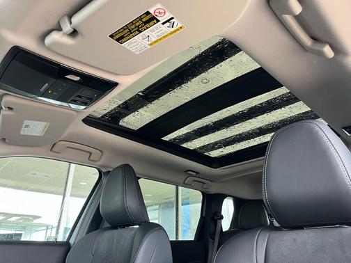 Moonstone Gray Metallic/Black Roof 2026 Mitsubishi Outlander Trail Edition 2.5 S-AWC