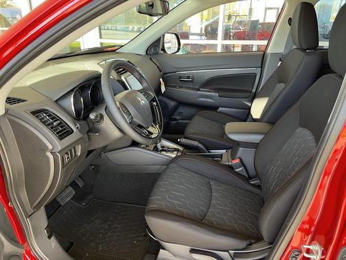 2025 Mitsubishi Outlander Sport 2.0 LE