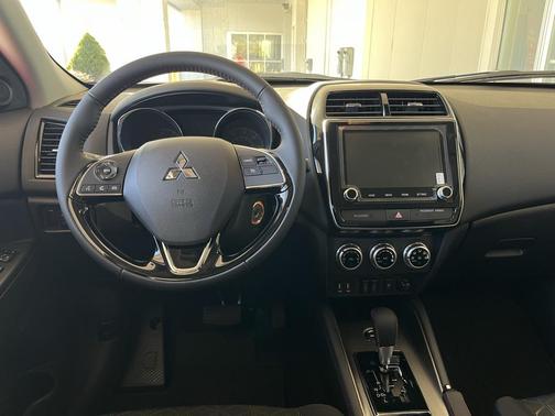 2025 Mitsubishi Outlander Sport 2.0 LE