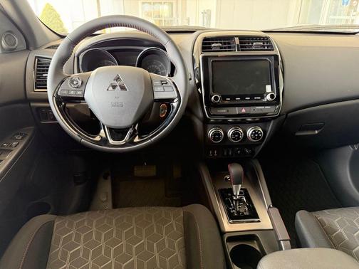 Labrador Black Pearl 2025 Mitsubishi Outlander Sport 2.0 TRAIL EDITION