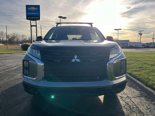 Mercury Gray Metallic 2025 Mitsubishi Outlander Sport 2.0 TRAIL EDITION