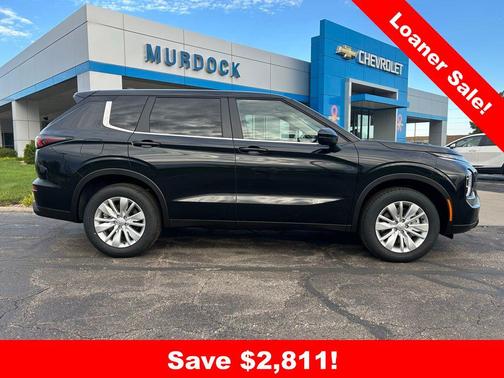 Black Diamond 2025 Mitsubishi Outlander ES S-AWC