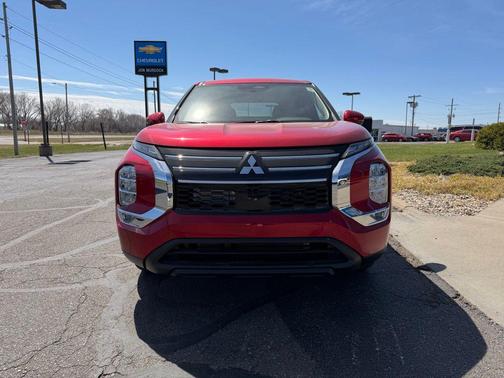 Red Diamond 2026 Mitsubishi Outlander ES 1.5T 2WD