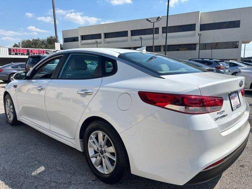 2017 Kia Optima LX