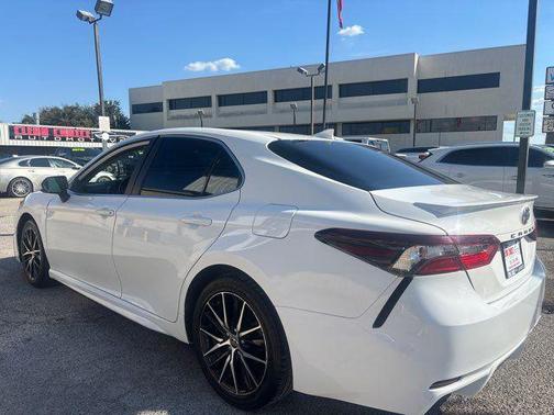2021 Toyota Camry SE