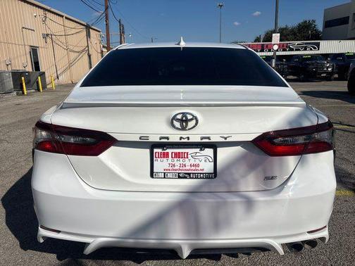 2021 Toyota Camry SE